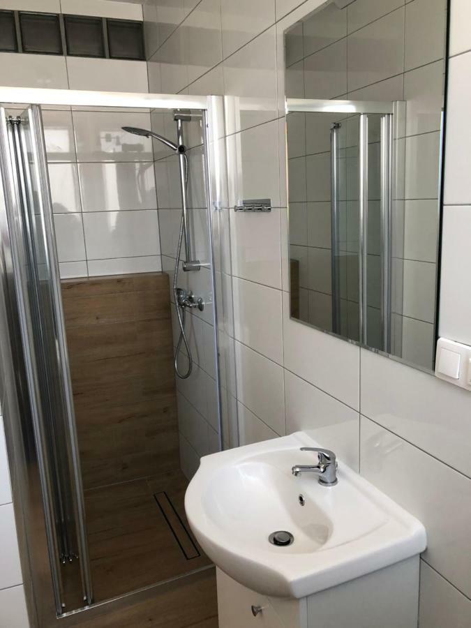 Апартаменты Zefir Pokoje Унесьце Экстерьер фото